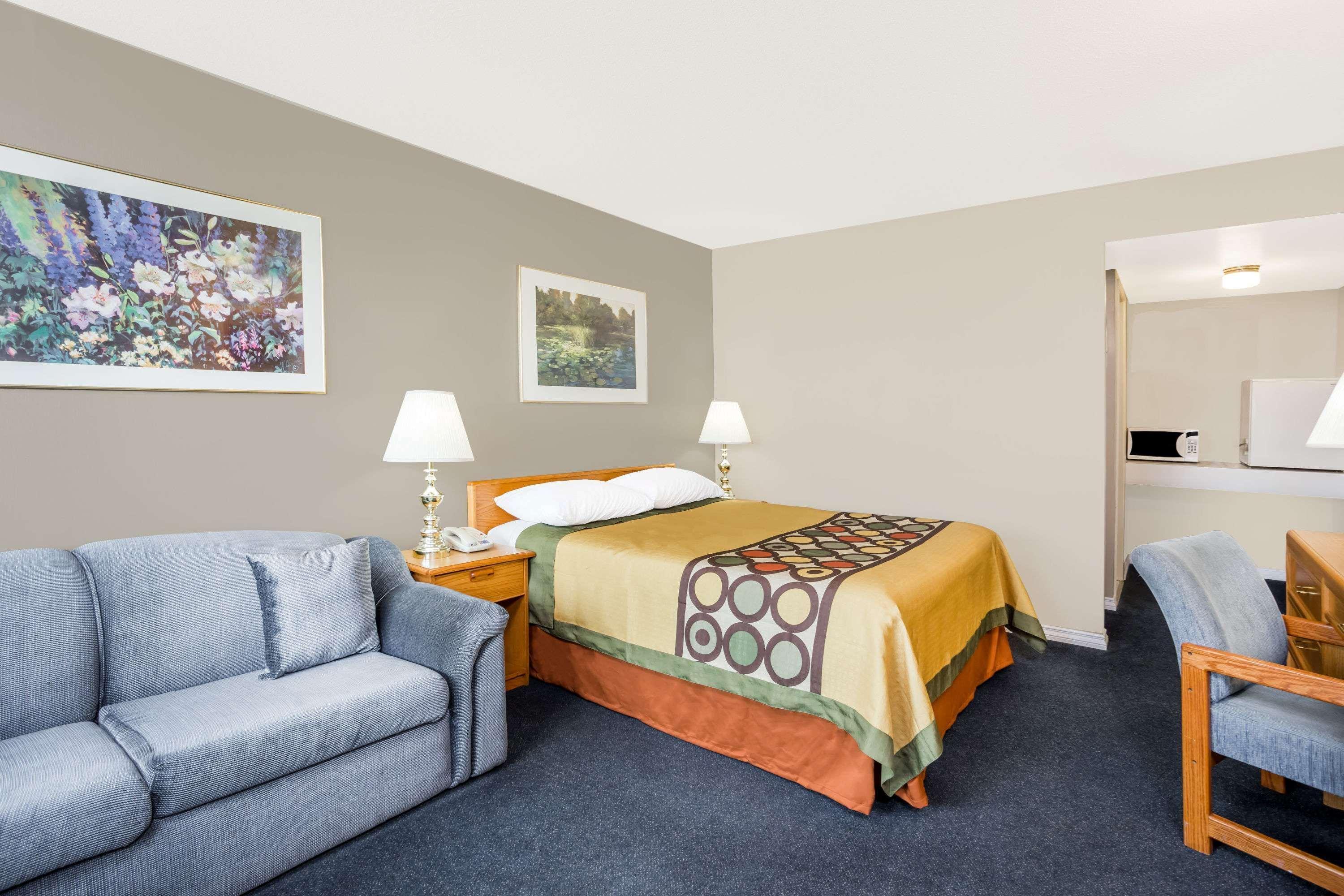 Hotel Super 8 By Wyndham Quesnel Bc Exteriér fotografie