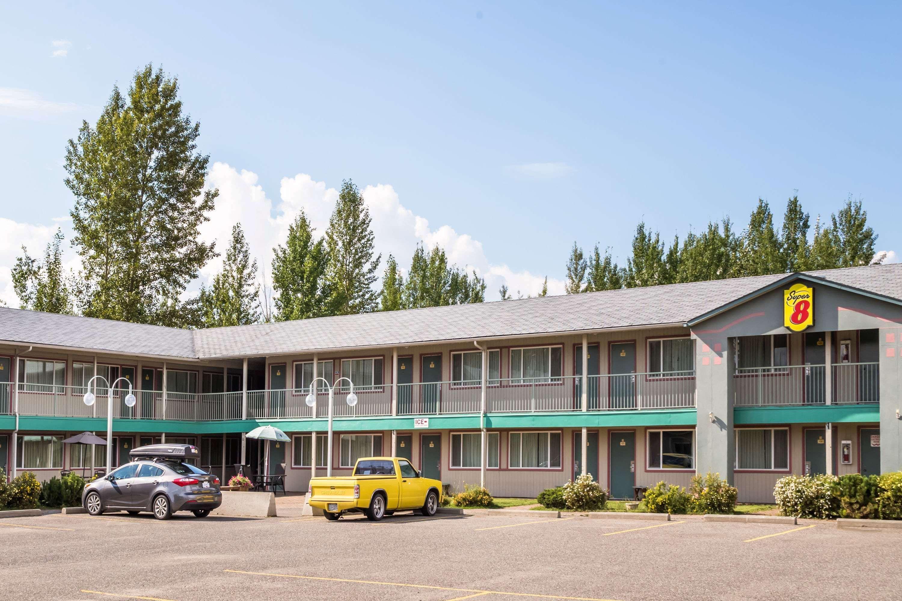 Hotel Super 8 By Wyndham Quesnel Bc Exteriér fotografie