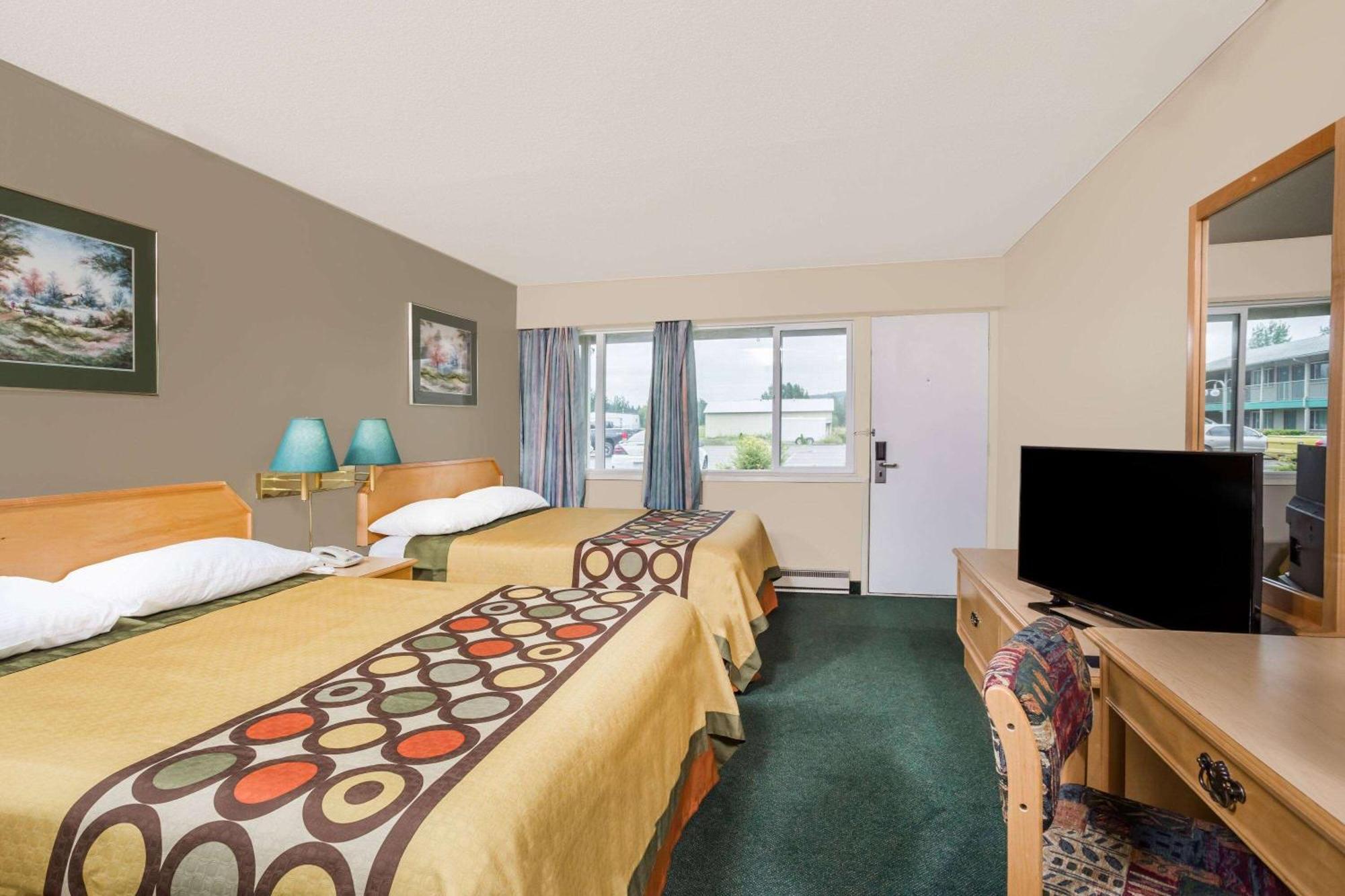 Hotel Super 8 By Wyndham Quesnel Bc Exteriér fotografie